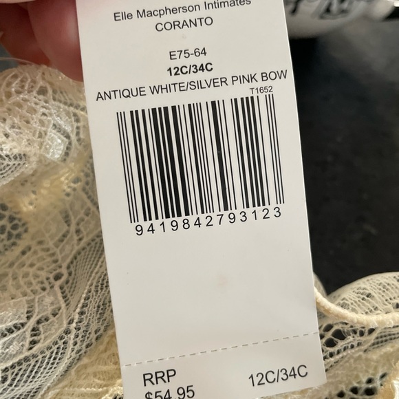 Lace Underwire Bra in Beige - Picture 8 of 8